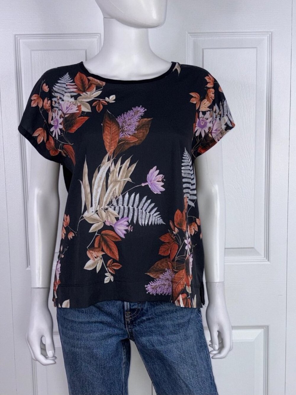 INWEAR COPENHAGEN women's Floral short-sleeved blouse medium